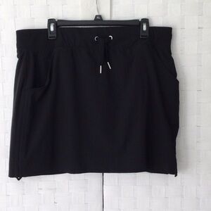 Calvin Klein Performance shorts & skirt in one size XL color black washable #636